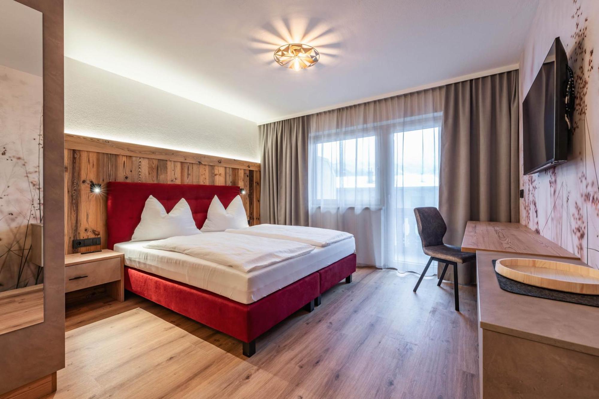 Montana Apartments Mayrhofen Exterior photo